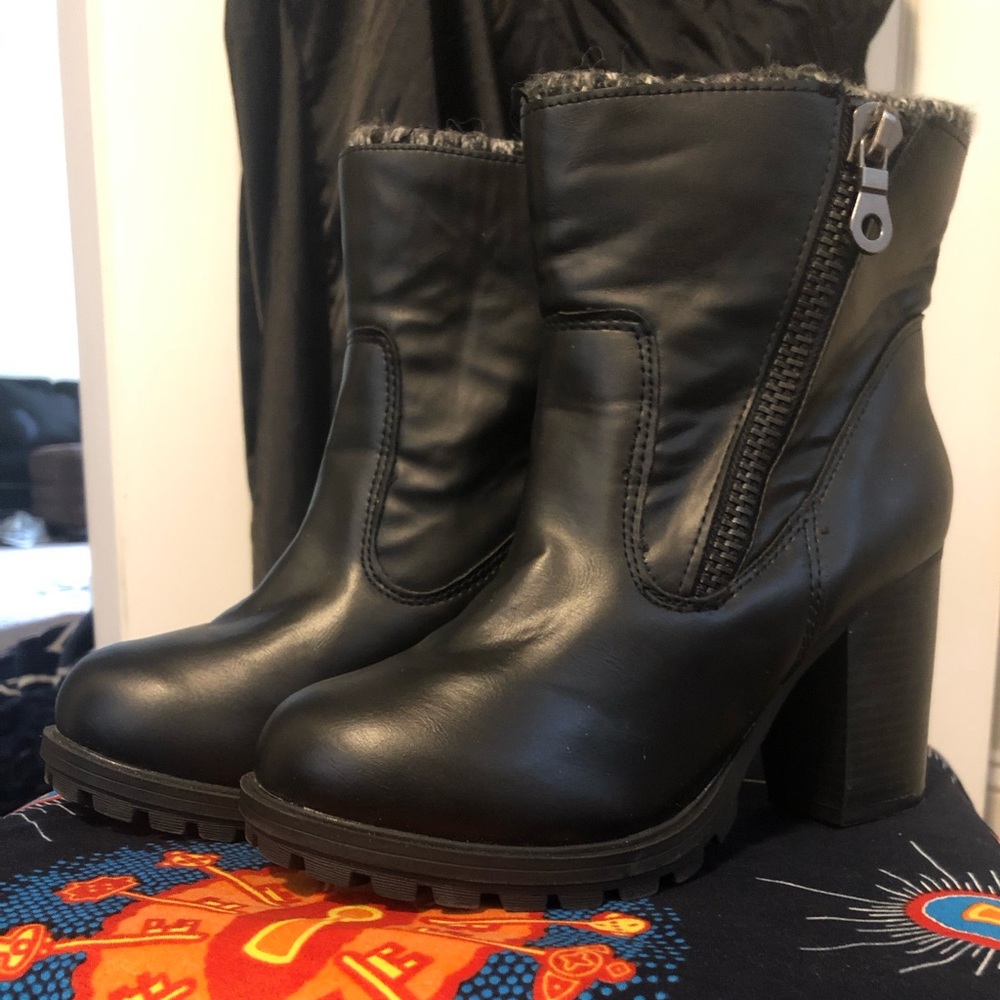 Winter boots